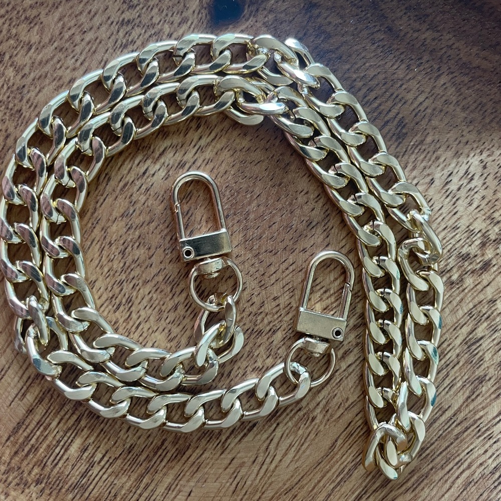 FINAL PRICE ❤️🔥 UNBRANDED GOLD CHAIN - Picture 2 of 4